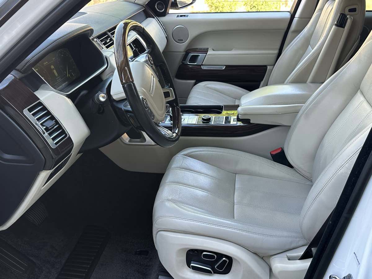 Used 2014 Land Rover Range Rover HSE image 26