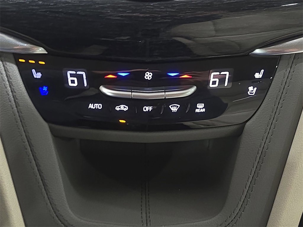 Used 2023 Cadillac XT6 Premium Luxury w/ Technology Package image 23