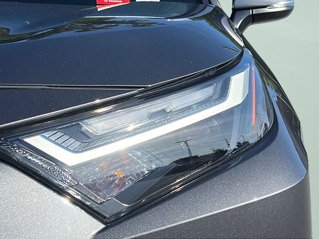 Used 2025 Toyota RAV4 XLE w/ Convenience Package FWD image 25