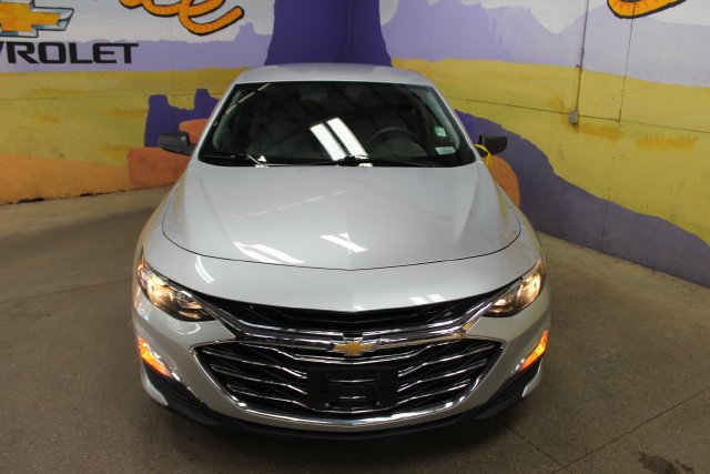 Used 2020 Chevrolet Malibu LS FWD image 3