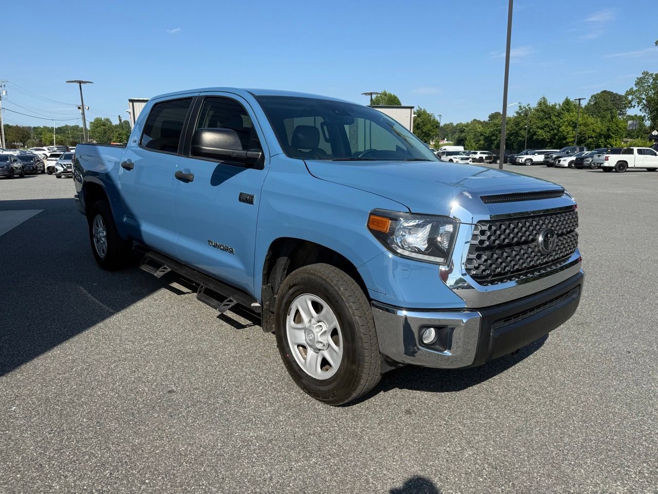 Used 2021 Toyota Tundra SR5 w/ SR5 Leather Package AWD/4WD image 9