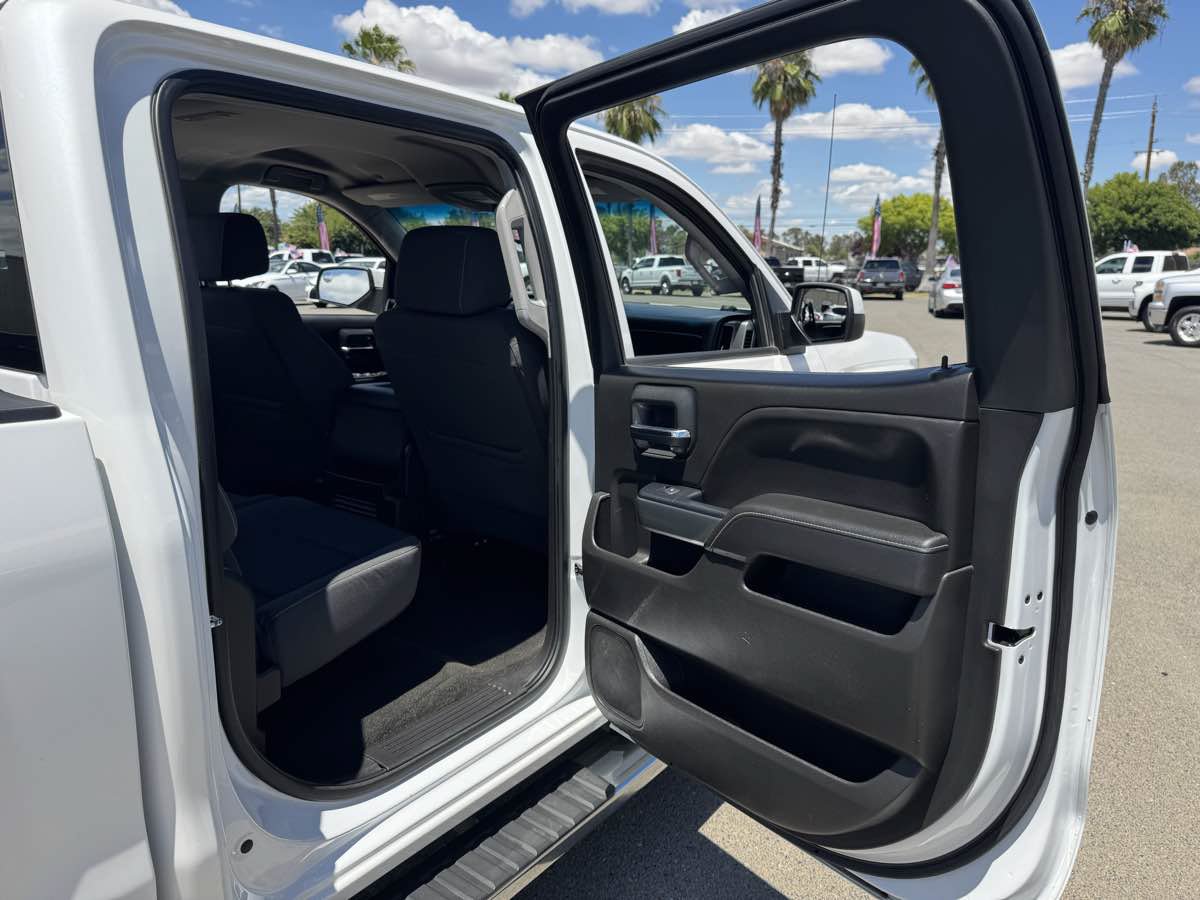 Used 2018 Chevrolet Silverado 1500 LT w/ LT Eassist Package RWD image 18