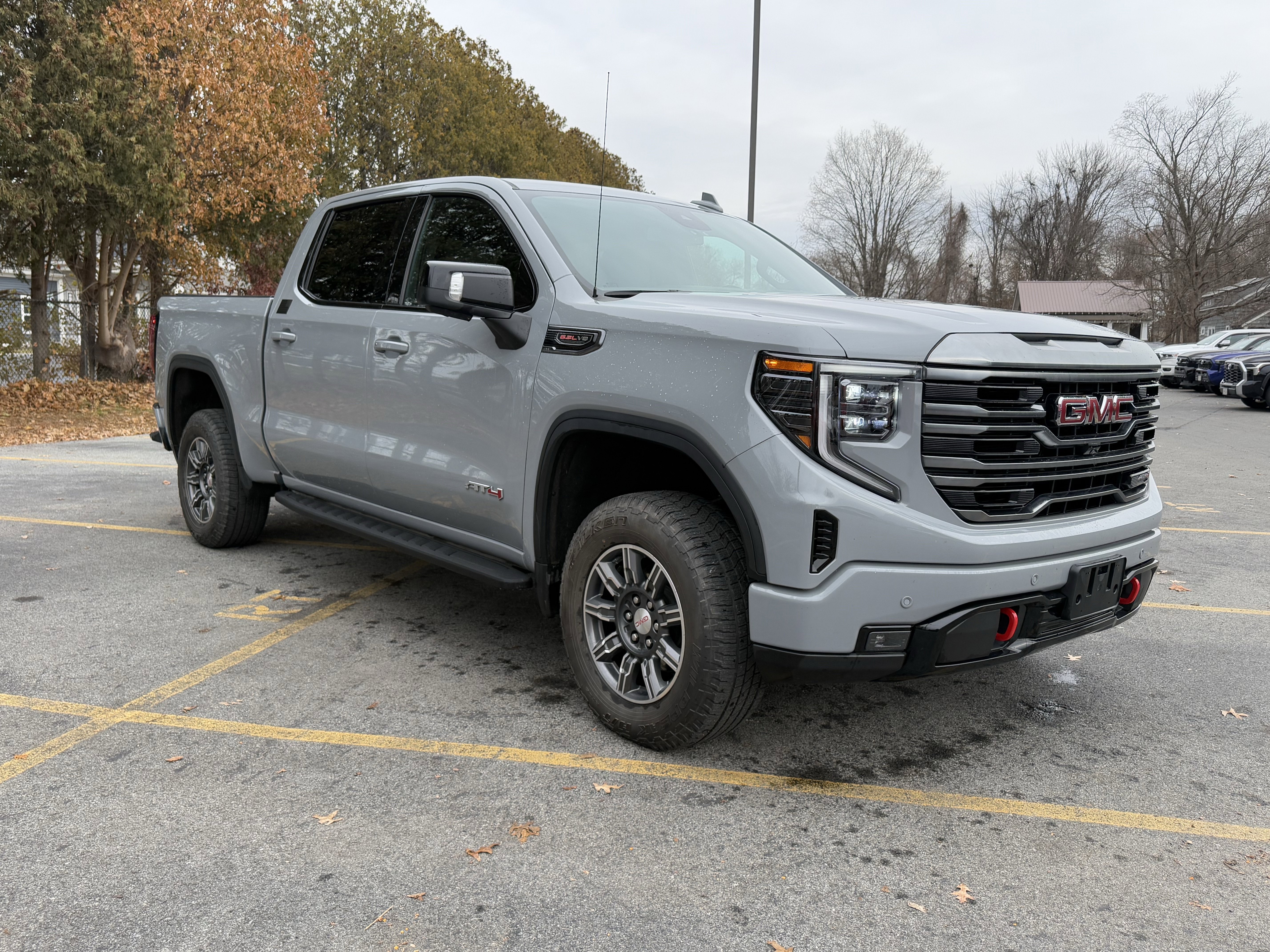 Used 2024 GMC Sierra 1500 AT4 w/ AT4 Premium Package image 8