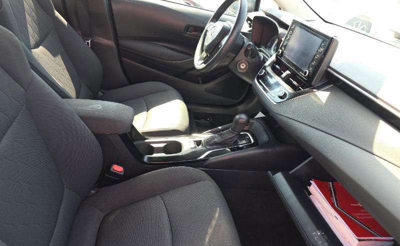 Used 2022 Toyota Corolla LE FWD image 5