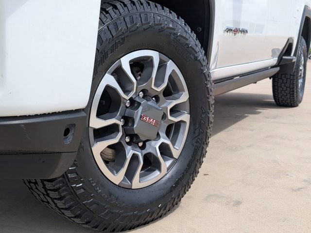 Used 2022 GMC Sierra 2500 AT4 w/ AT4 Preferred Package image 2