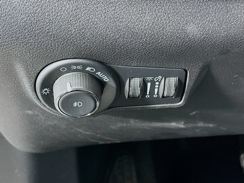 Certified 2024 Jeep Compass Limited AWD/4WD image 17