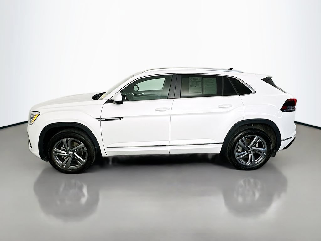 Used 2024 Volkswagen Atlas Cross Sport SEL R-Line AWD/4WD image 4