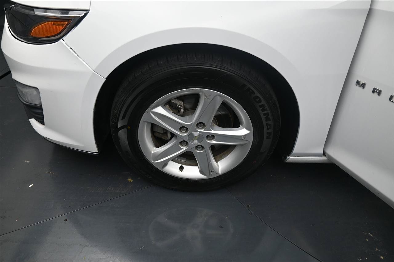 Used 2020 Chevrolet Malibu LS FWD image 16