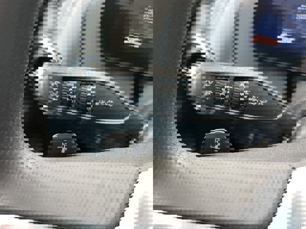 New 2026 Chevrolet Equinox EV LT image 15