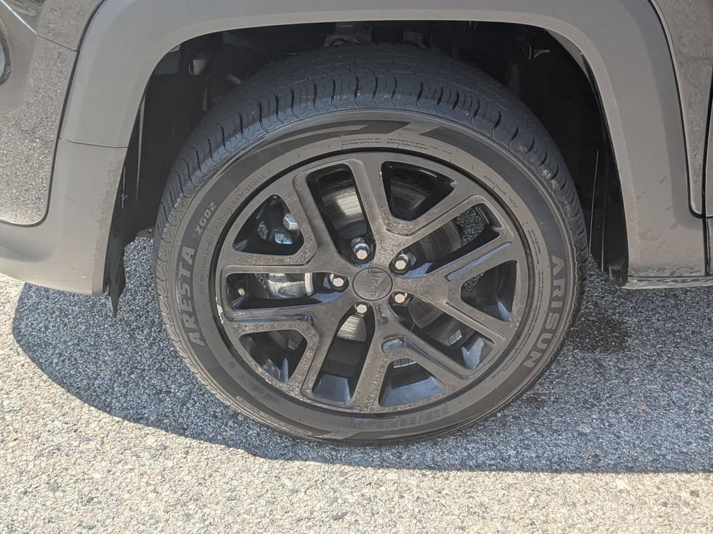 Certified 2022 Jeep Renegade Altitude w/ Convenience Group AWD/4WD image 9
