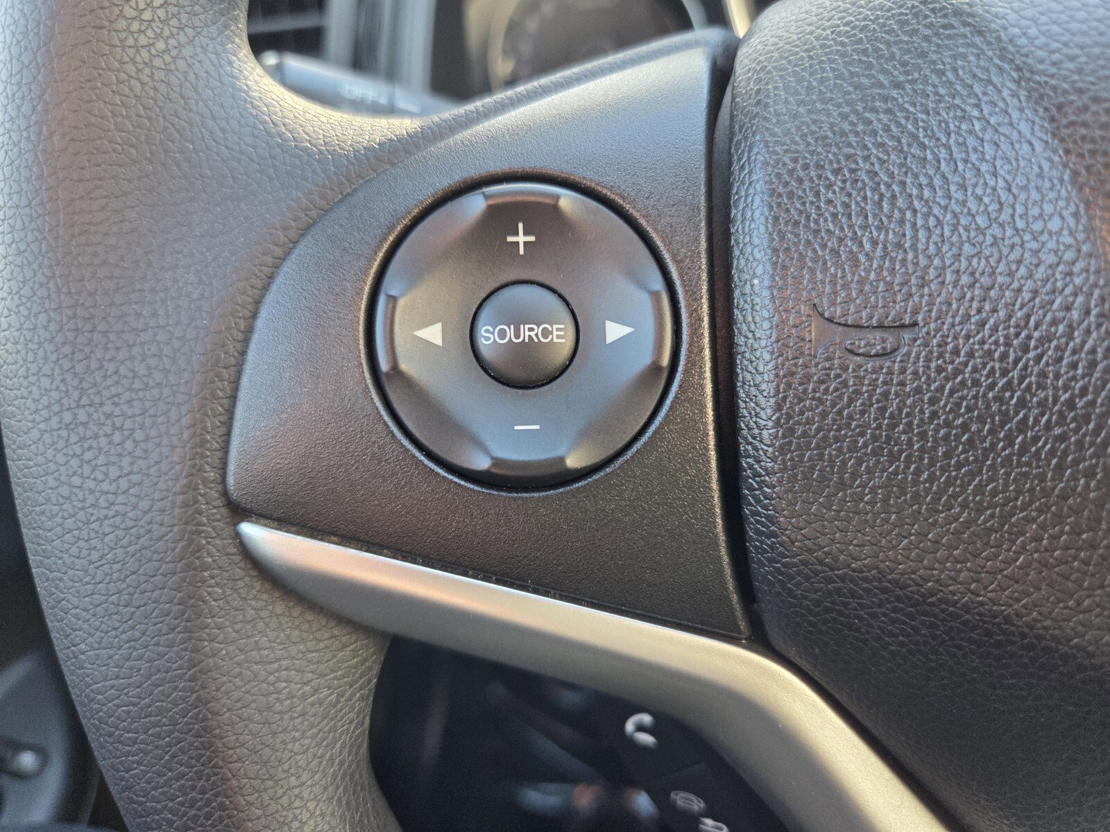 Used 2015 Honda Fit LX image 27