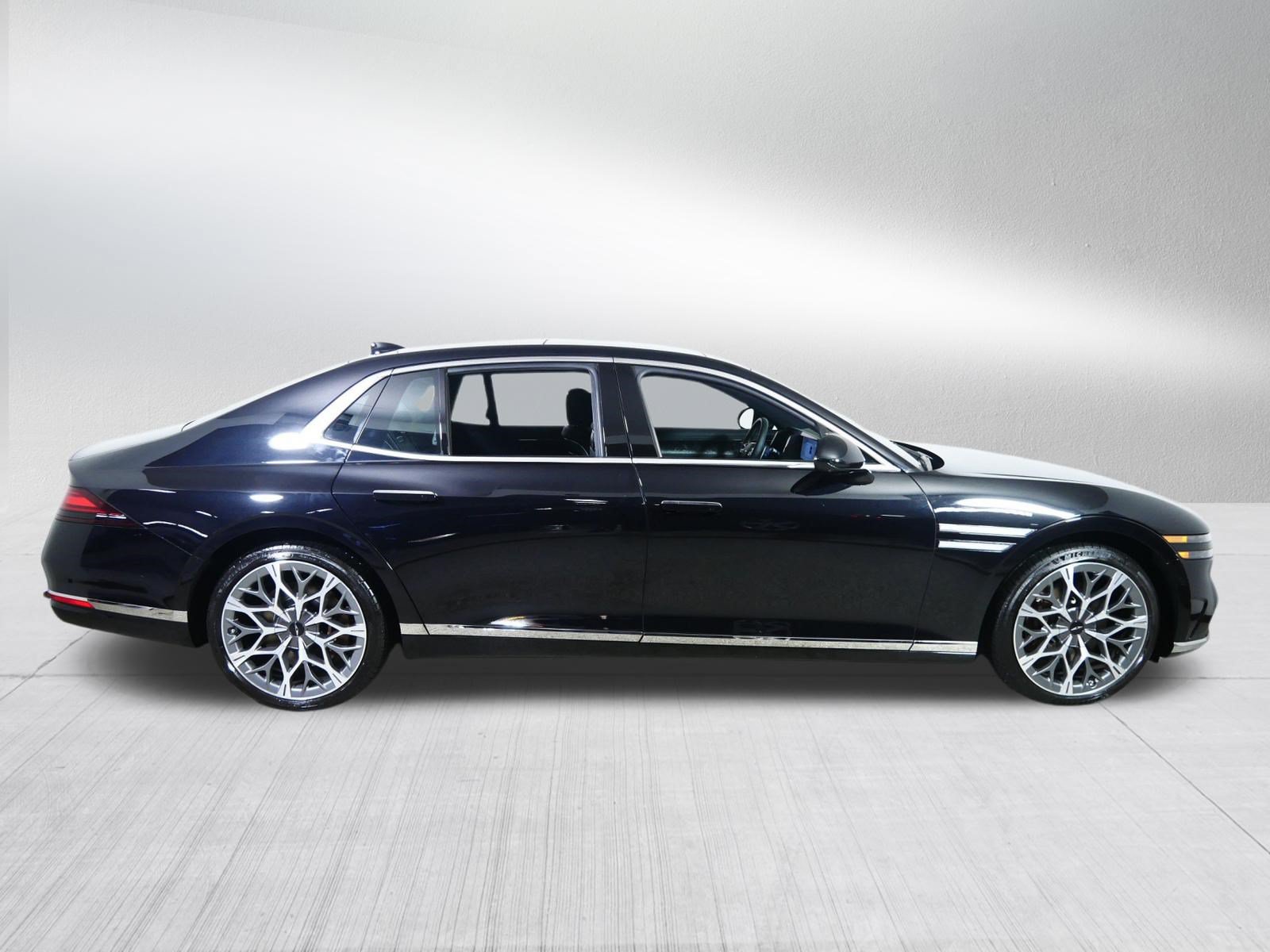 Certified 2024 Genesis G90 3.5T AWD/4WD image 8
