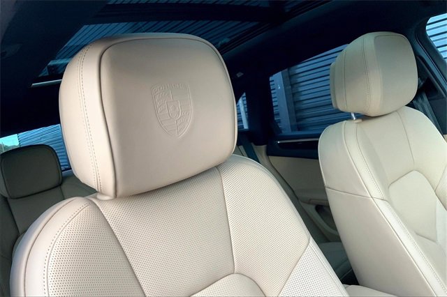 New 2026 Porsche Macan image 8