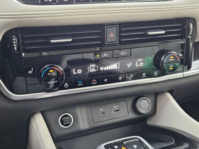 Used 2023 Nissan Rogue SL w/ SL Premium Package image 19
