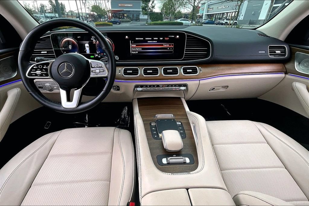 Used 2023 Mercedes-Benz GLS 450 4MATIC image 14