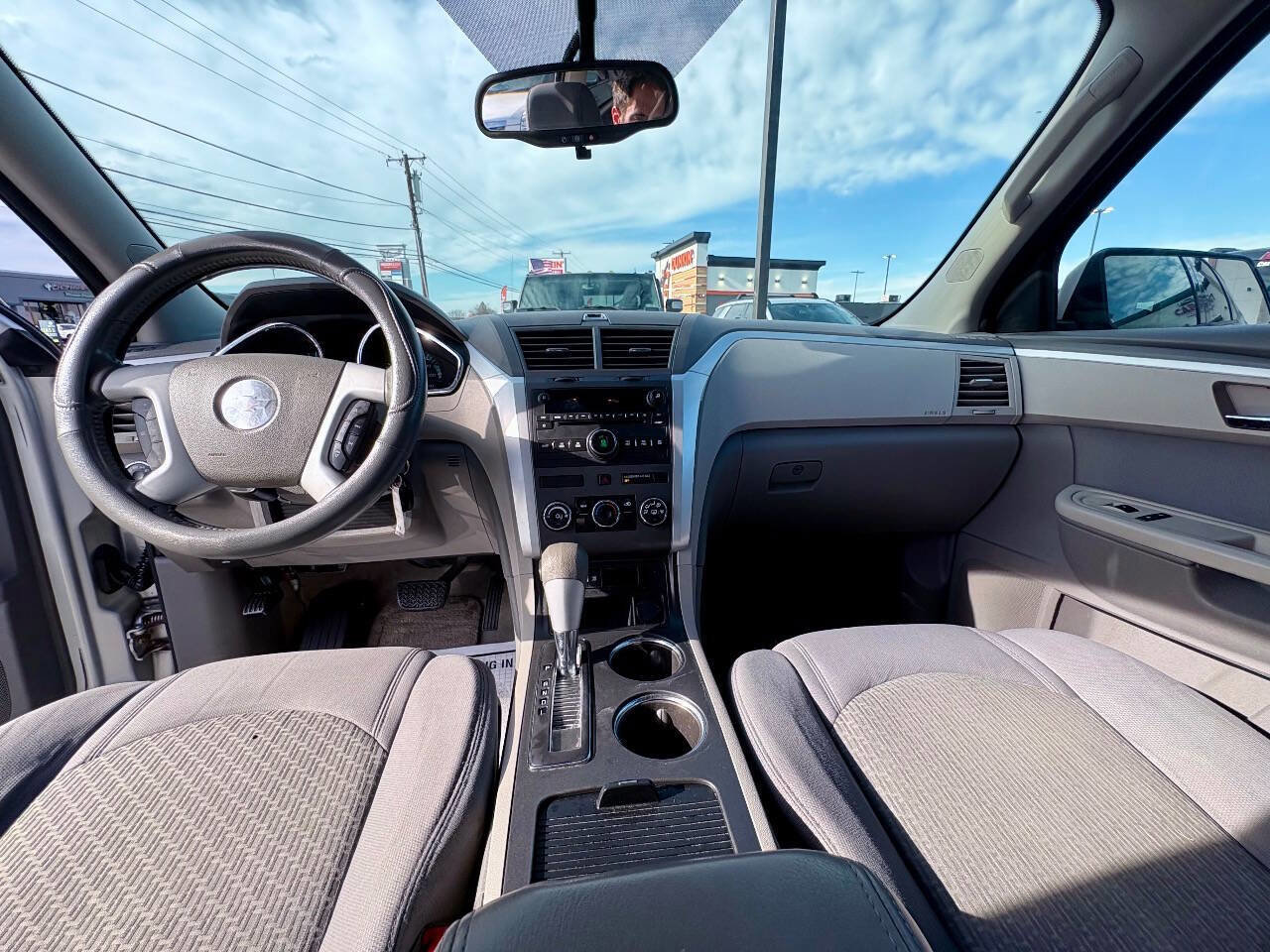 Used 2011 Chevrolet Traverse LS image 21