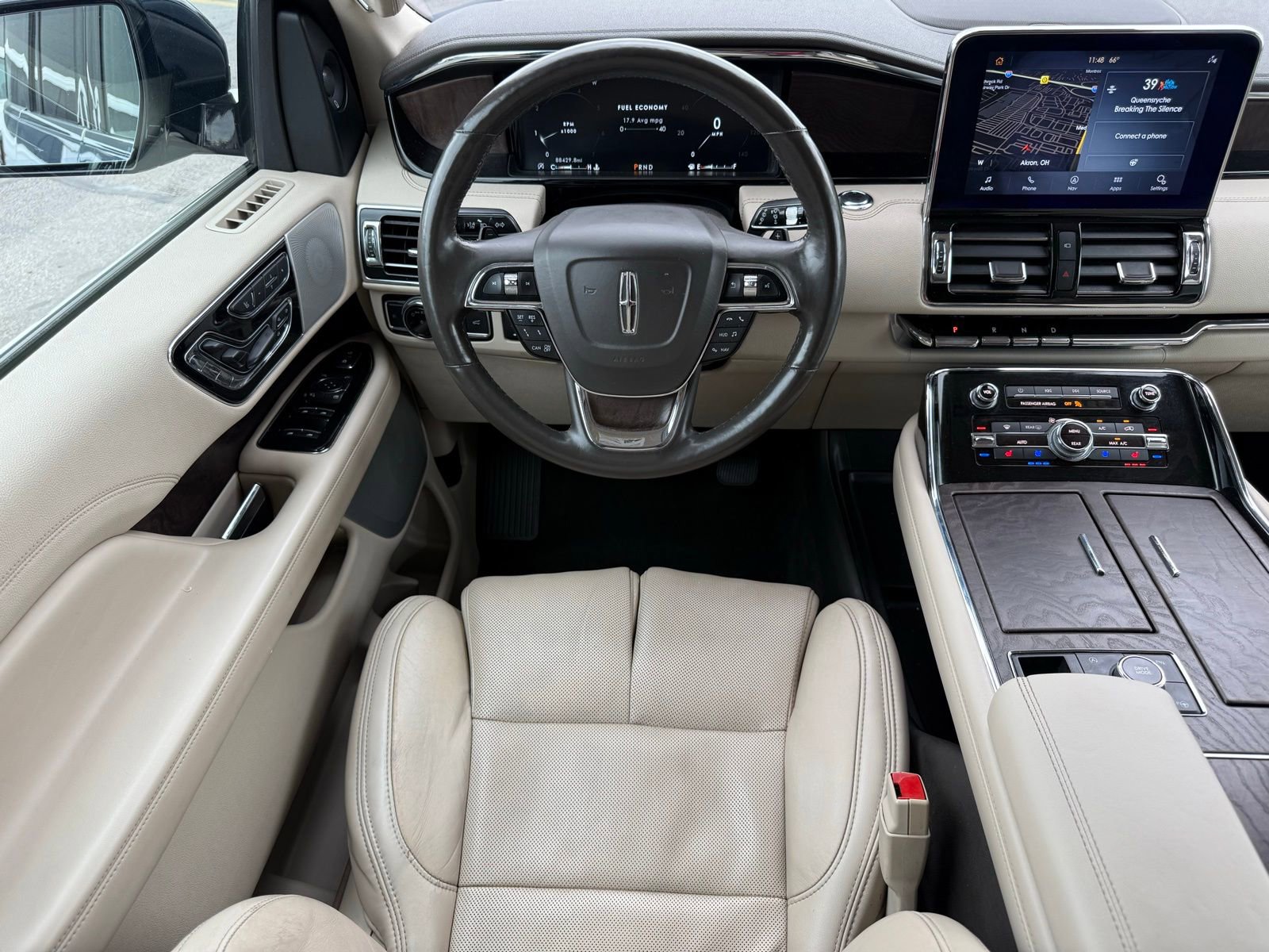 Used 2020 Lincoln Navigator Reserve w/ Luxury Package image 35