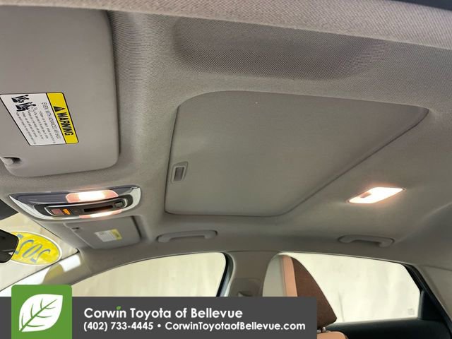 Used 2025 Hyundai Elantra Limited image 24