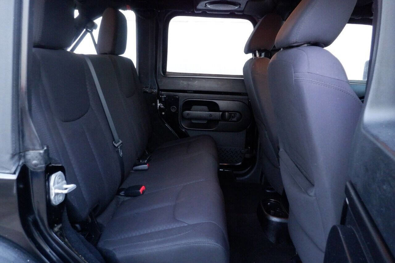 Used 2013 Jeep Wrangler Unlimited Sport w/ Trailer Tow Group image 27