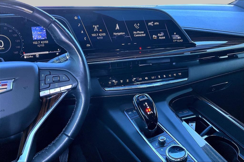 Used 2022 Cadillac Escalade Premium Luxury w/ Performance Package AWD/4WD image 6