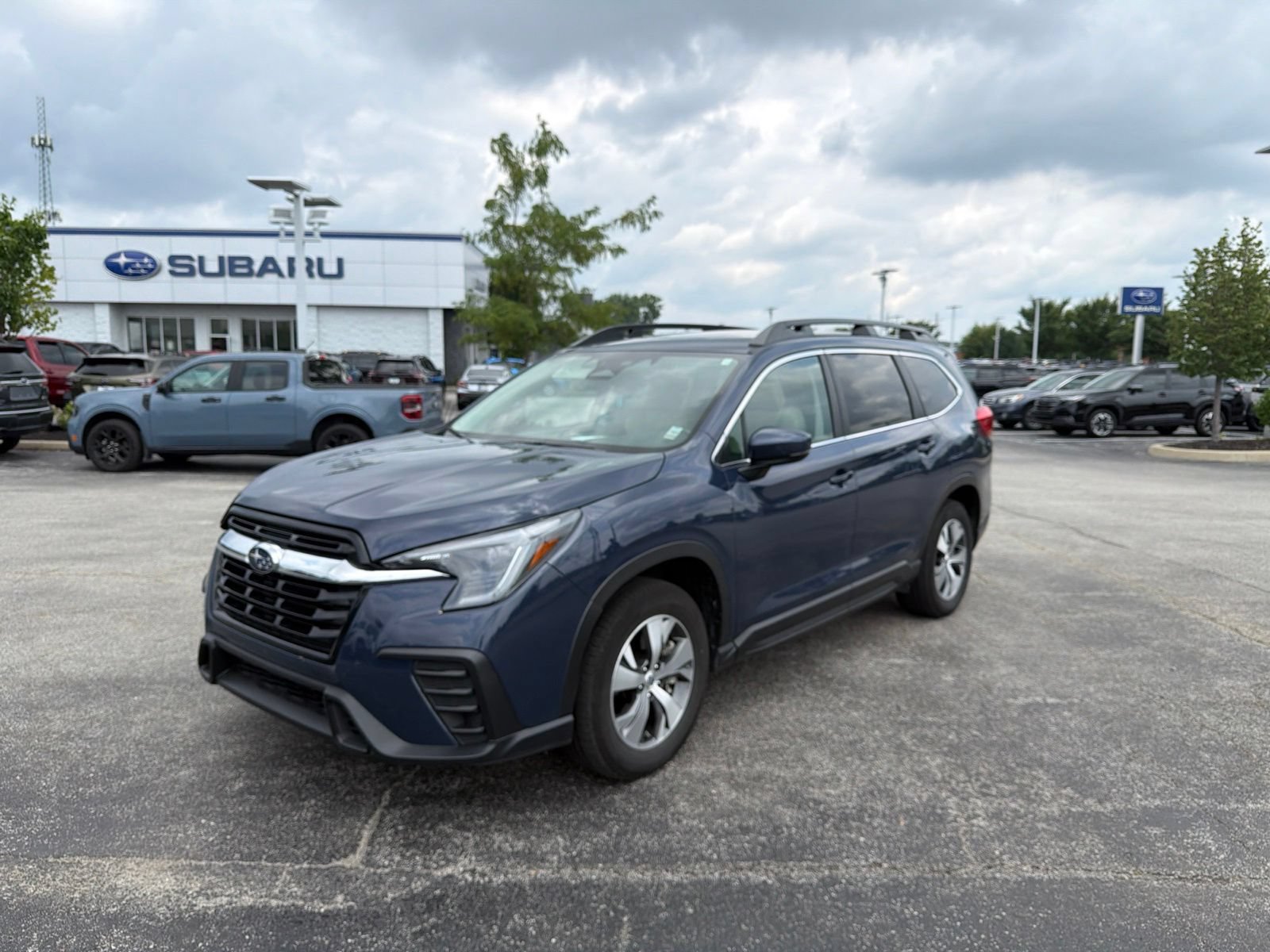 Certified 2025 Subaru Ascent Premium w/ Premium Package AWD/4WD image 5