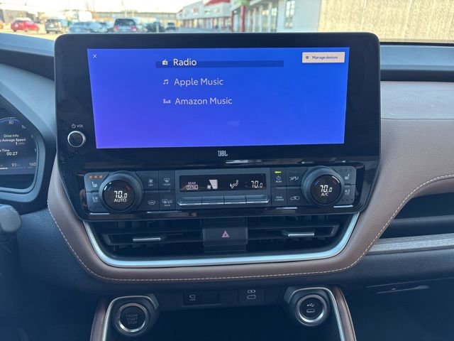 Used 2025 Toyota Grand Highlander AWD image 15