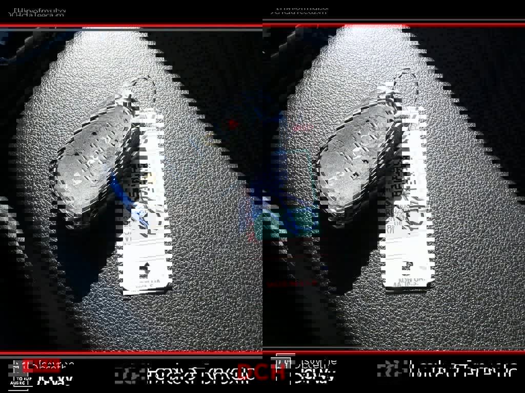 Used 2024 Chevrolet Trax LT w/ Sunroof Package image 15