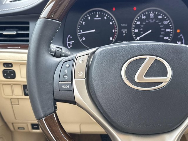 Used 2014 Lexus ES 350 w/ Luxury Package FWD image 15