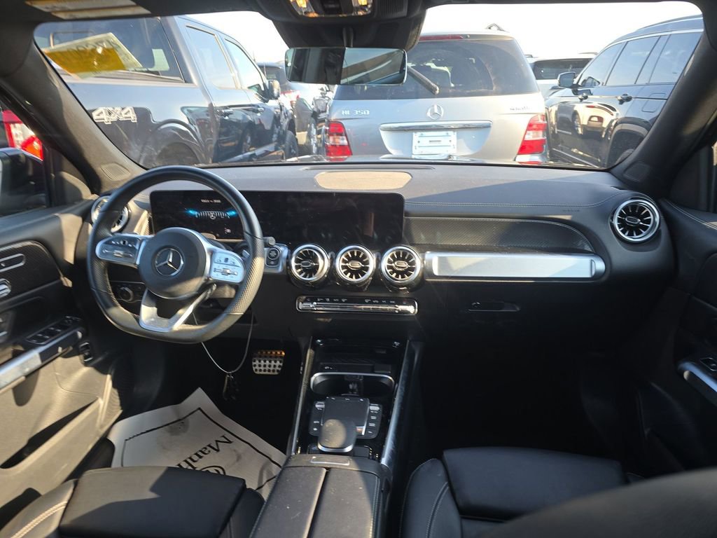 Used 2023 Mercedes-Benz GLB 35 AMG 4MATIC image 4