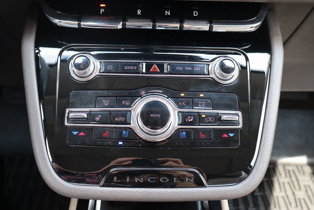 Used 2022 Lincoln Corsair Reserve w/ Equipment Group 201A image 9