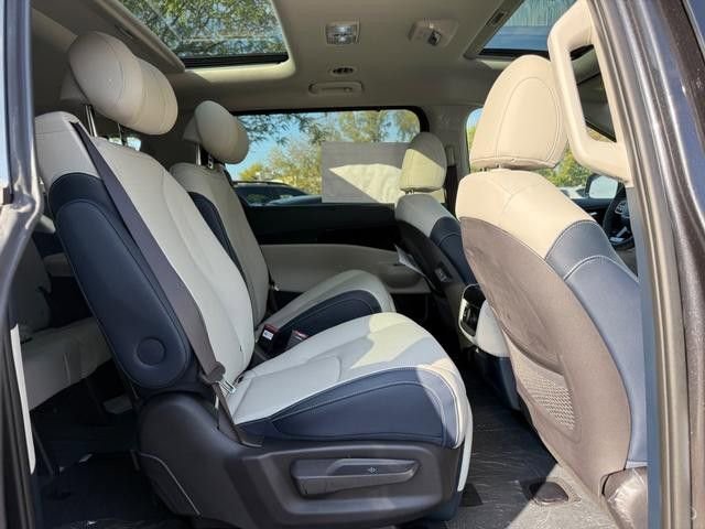 New 2026 Kia Carnival SX Prestige image 7