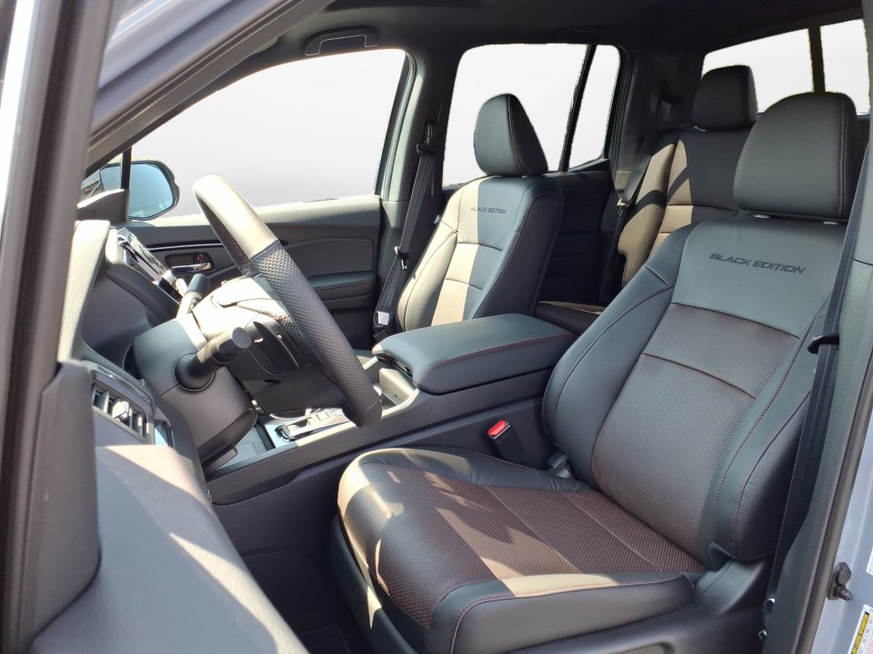 New 2026 Honda Ridgeline Black Edition image 7