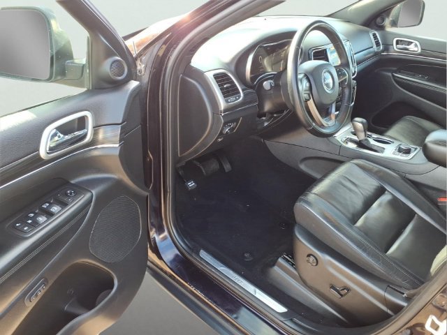 Used 2019 Jeep Grand Cherokee Limited w/ Trailer Tow Group IV AWD/4WD image 10