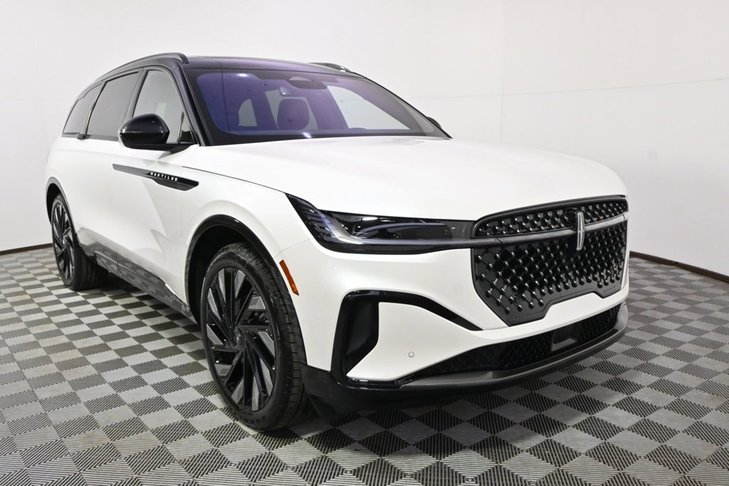 New 2026 Lincoln Nautilus Reserve w/ Jet Appearance Package image 9