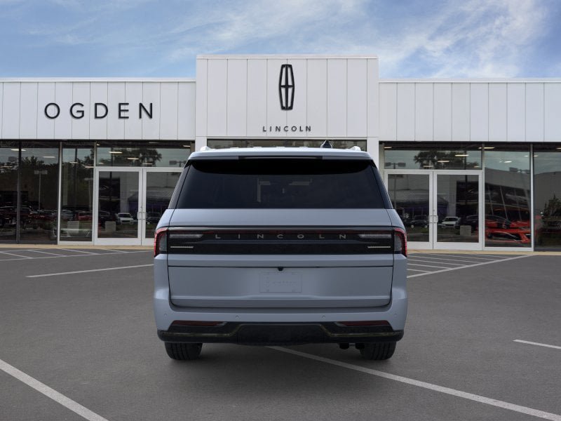New 2026 Lincoln Navigator L Reserve AWD/4WD image 5