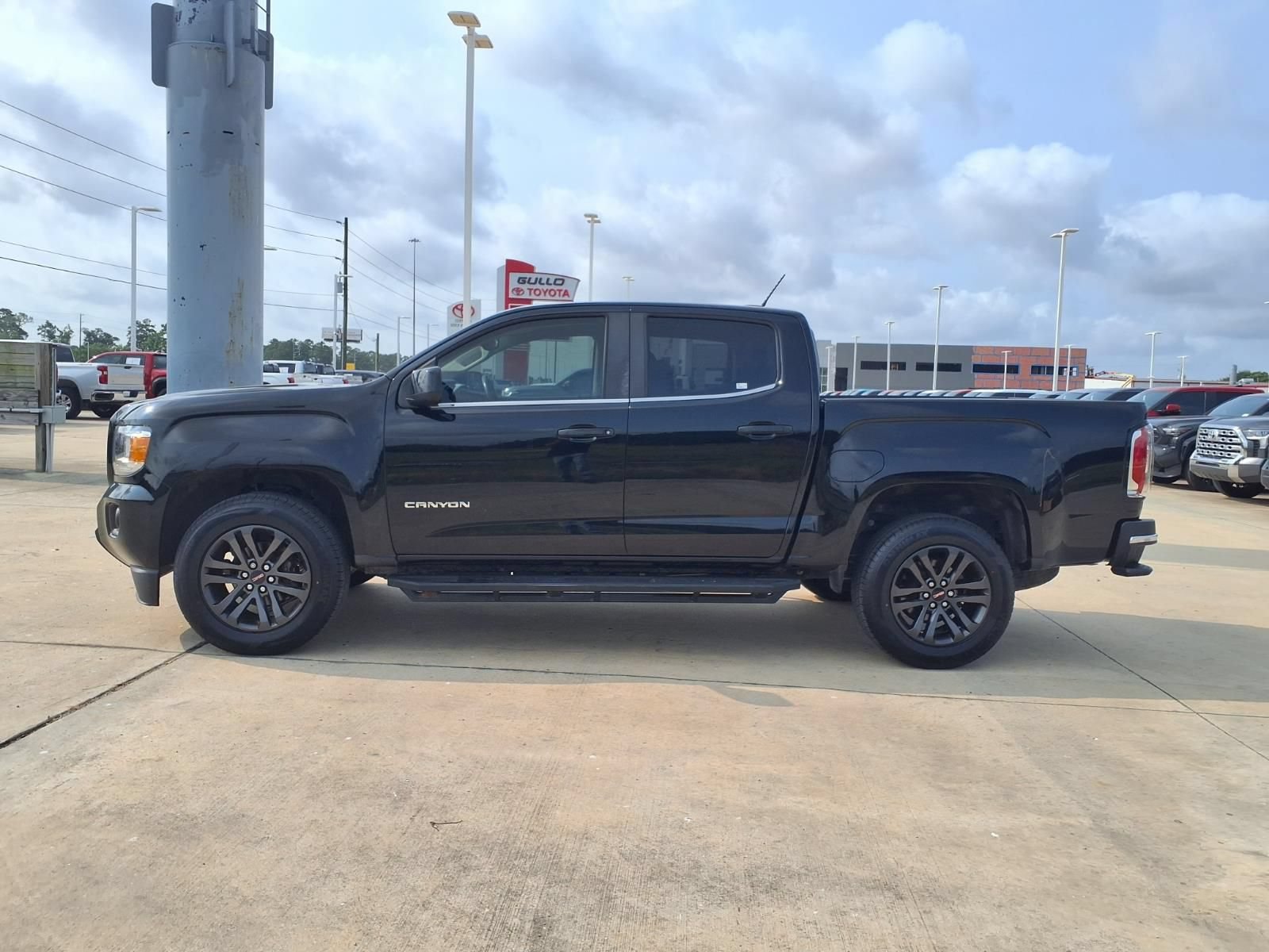 Used 2019 GMC Canyon SLE w/ Elevation Edition RWD image 8