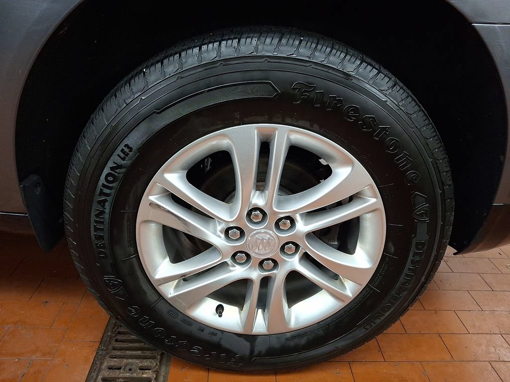 Used 2018 Buick Enclave Essence AWD/4WD image 6