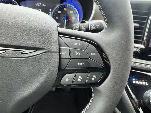 New 2027 Chrysler Pacifica Limited FWD image 18