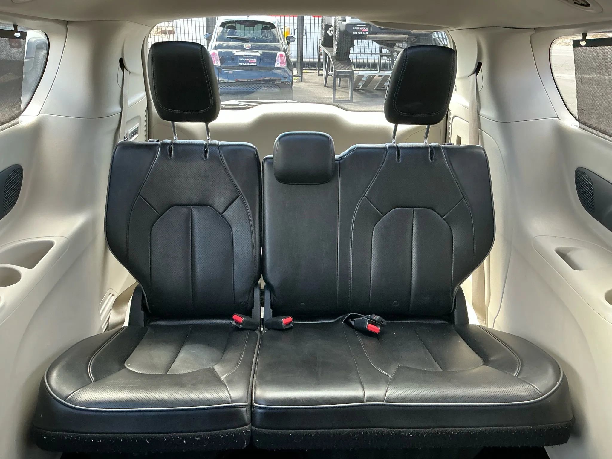 Used 2020 Chrysler Pacifica Limited FWD image 23