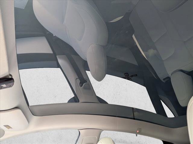 Used 2022 Tesla Model Y Long Range AWD/4WD image 14