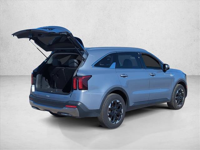 Used 2024 Kia Sorento S image 5
