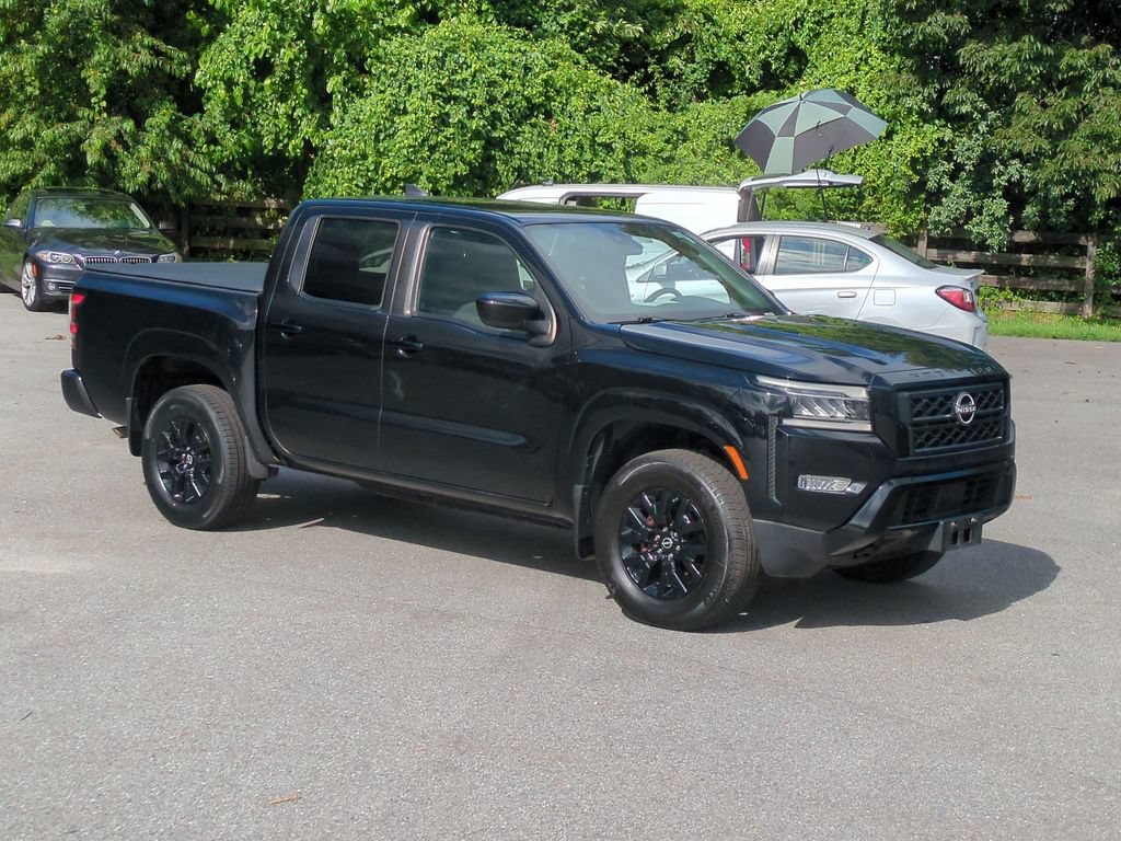 Used 2023 Nissan Frontier SV w/ Midnight Edition Package AWD/4WD image 3