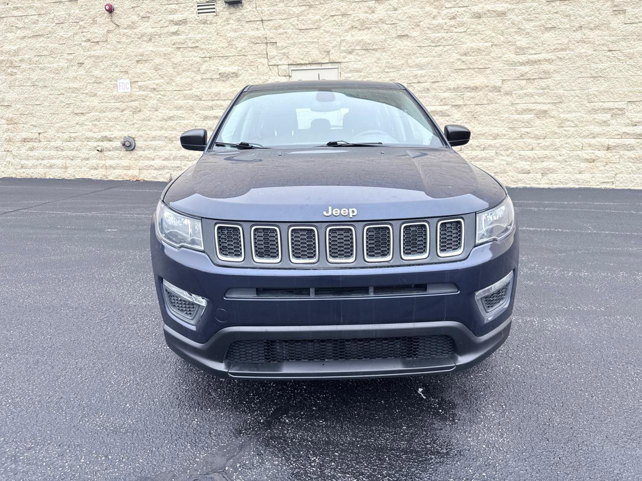 Used 2019 Jeep Compass Sport w/ Tech Group FWD image 8