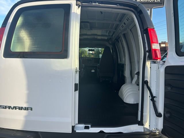 New 2025 GMC Savana 2500 w/ Driver Convenience Package image 27