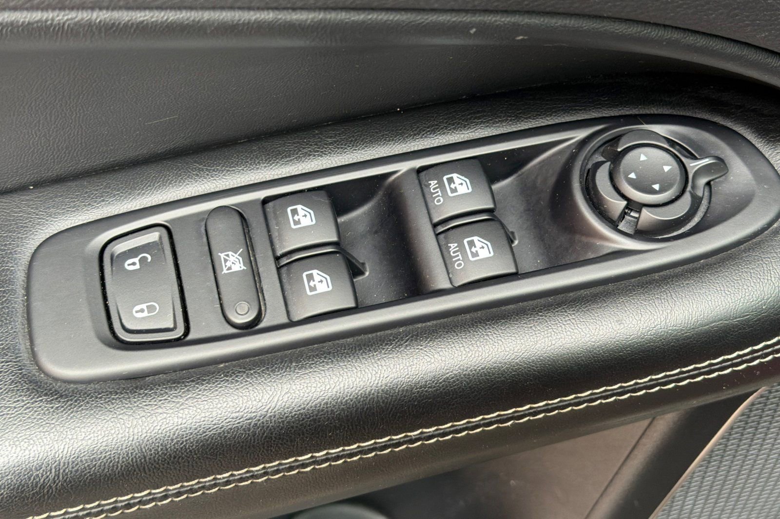 Used 2021 Jeep Compass 80th Special Edition w/ Sun and Sound Group image 14