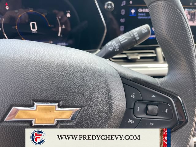 Used 2025 Chevrolet Trax LT FWD image 31