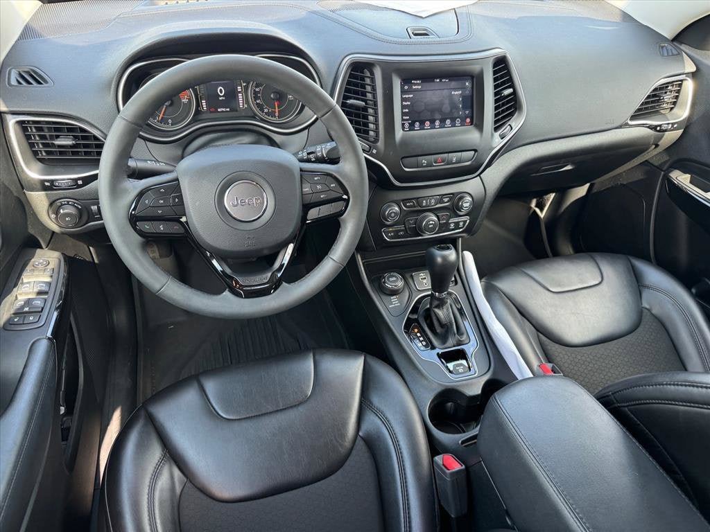 Used 2021 Jeep Cherokee Latitude Plus AWD/4WD image 14