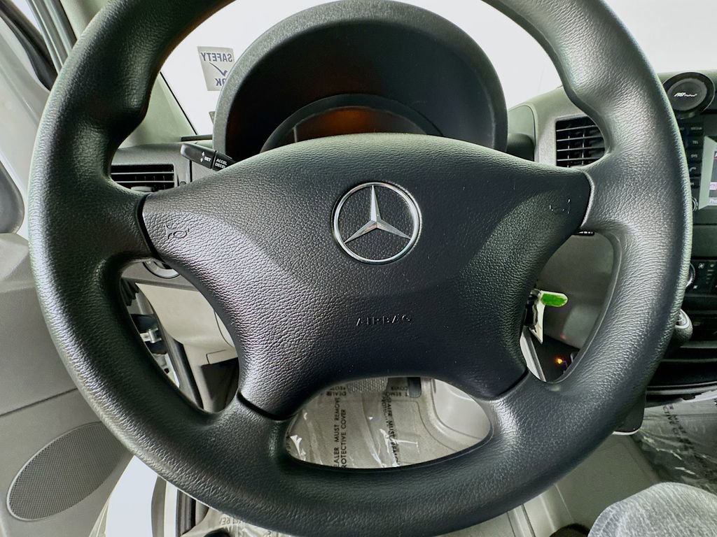 Used 2016 Mercedes-Benz Sprinter 2500 image 29