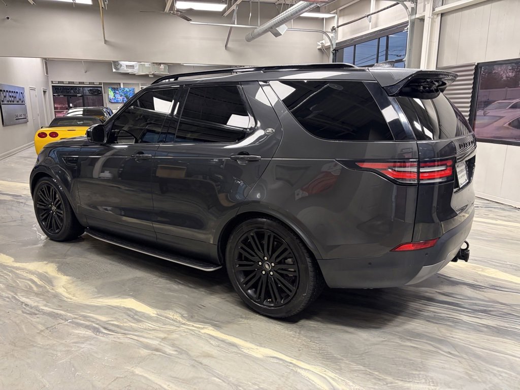 Used 2019 Land Rover Discovery HSE image 40