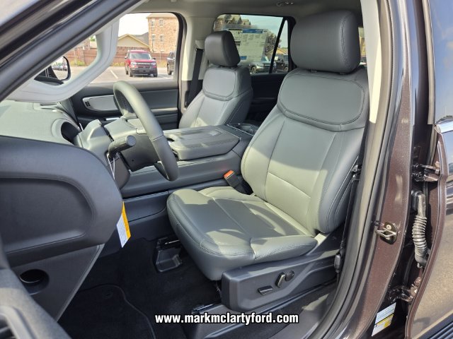New 2026 Ford Expedition Active AWD/4WD image 8